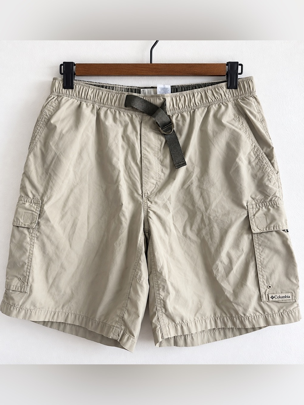 Columbia Men’s Large Khaki Cargo Shorts 10” Inseam Belted Nylon Hiking Fishing